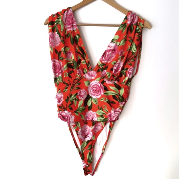 Zara Printed Draped Red Floral Sleeveless Bodysuit - Picture 7 of 11